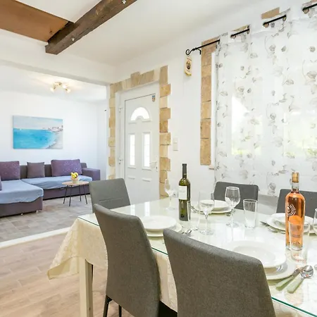 Secluded House Kastel Stari, Kastela - 23384 Holiday home Kastel Stari
