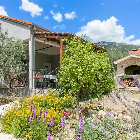 Secluded House Kastel Stari, Kastela - 23384 Holiday home Kastel Stari